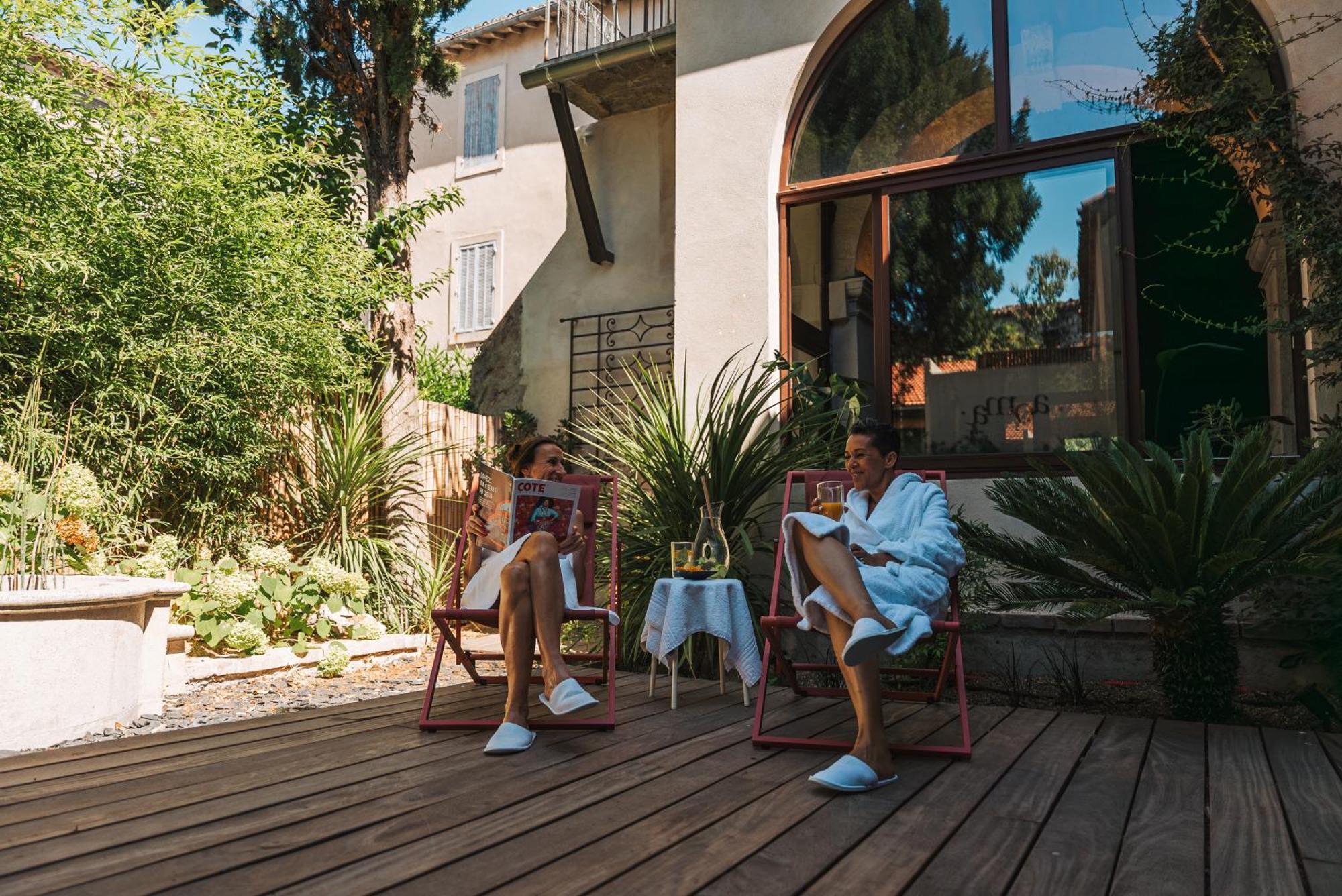 Palais Aoma, Particulier De Luxe En Provence 2*