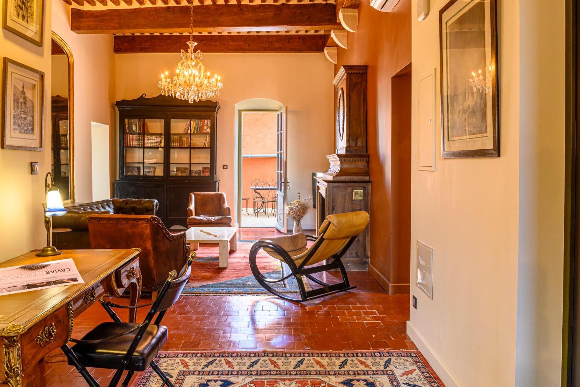 Palais Aoma, Particulier De Luxe En Provence Gasthof